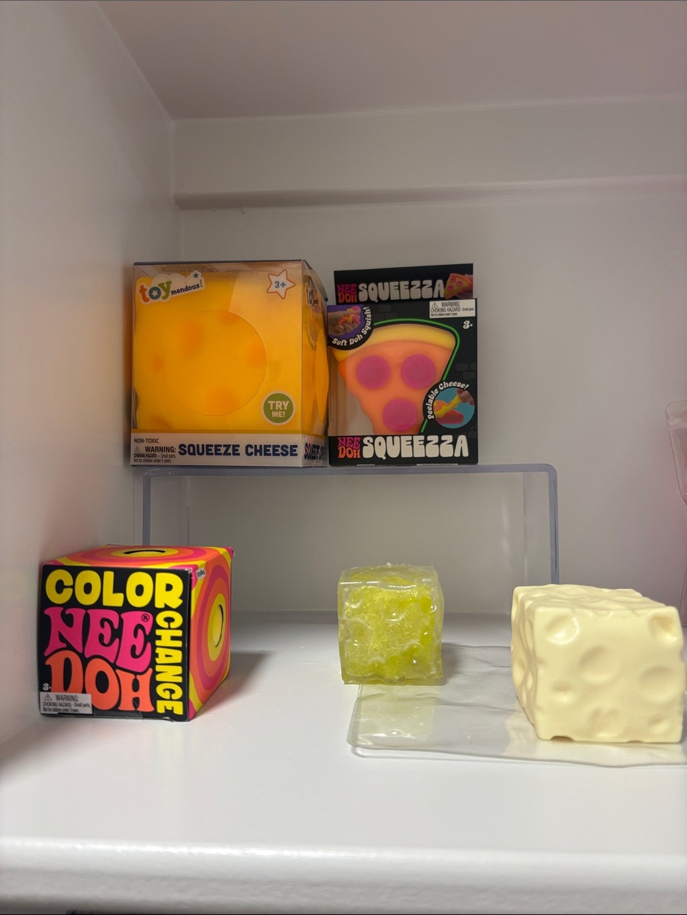 Yellow squish lot. Needoh Pizza & colour change, slush cheese & slow rise.